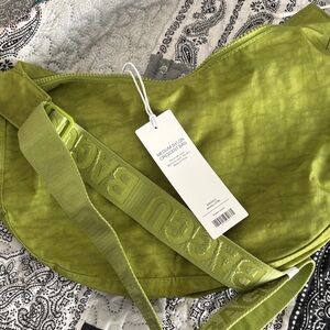 BAGGU medium crescent green juice